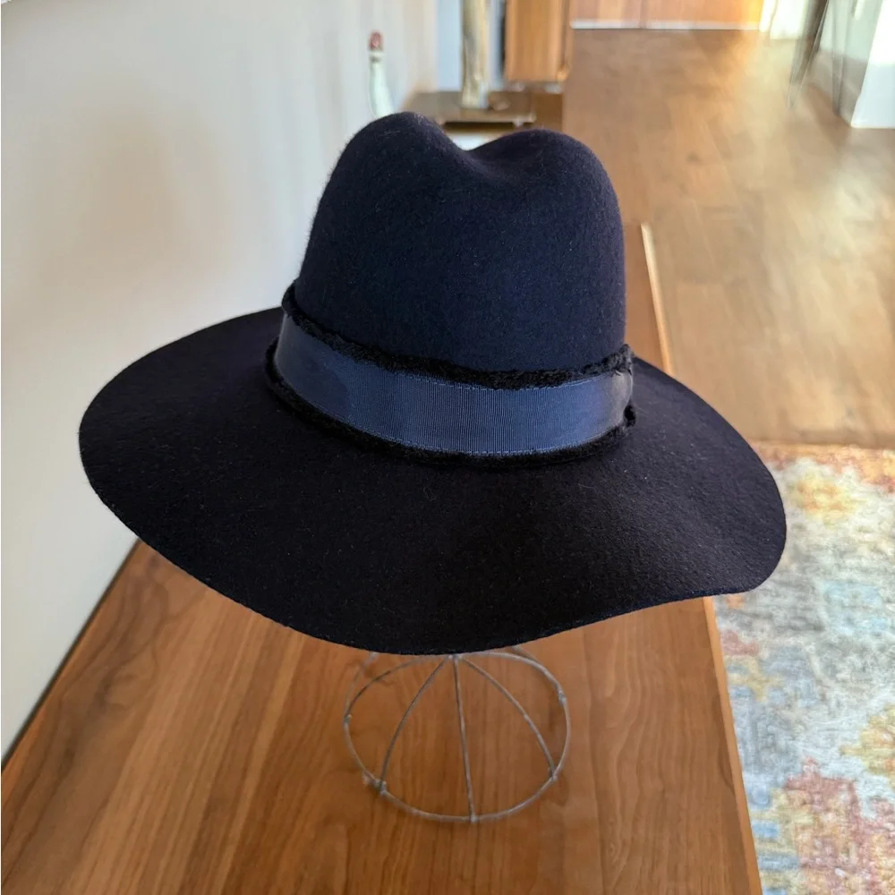 Banana Republic Navy Hat